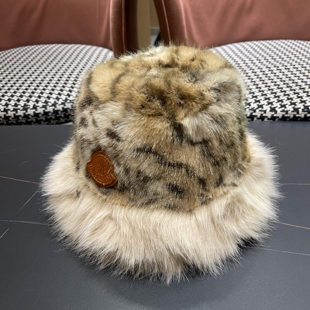 蒙囗MONCLER 秋冬日系网红豹纹毛绒渔夫帽女保暖东北蒙古帽显脸小帽潮