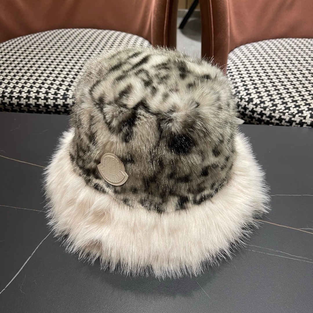 蒙囗MONCLER 秋冬日系网红豹纹毛绒渔夫帽女保暖东北蒙古帽显脸小帽潮