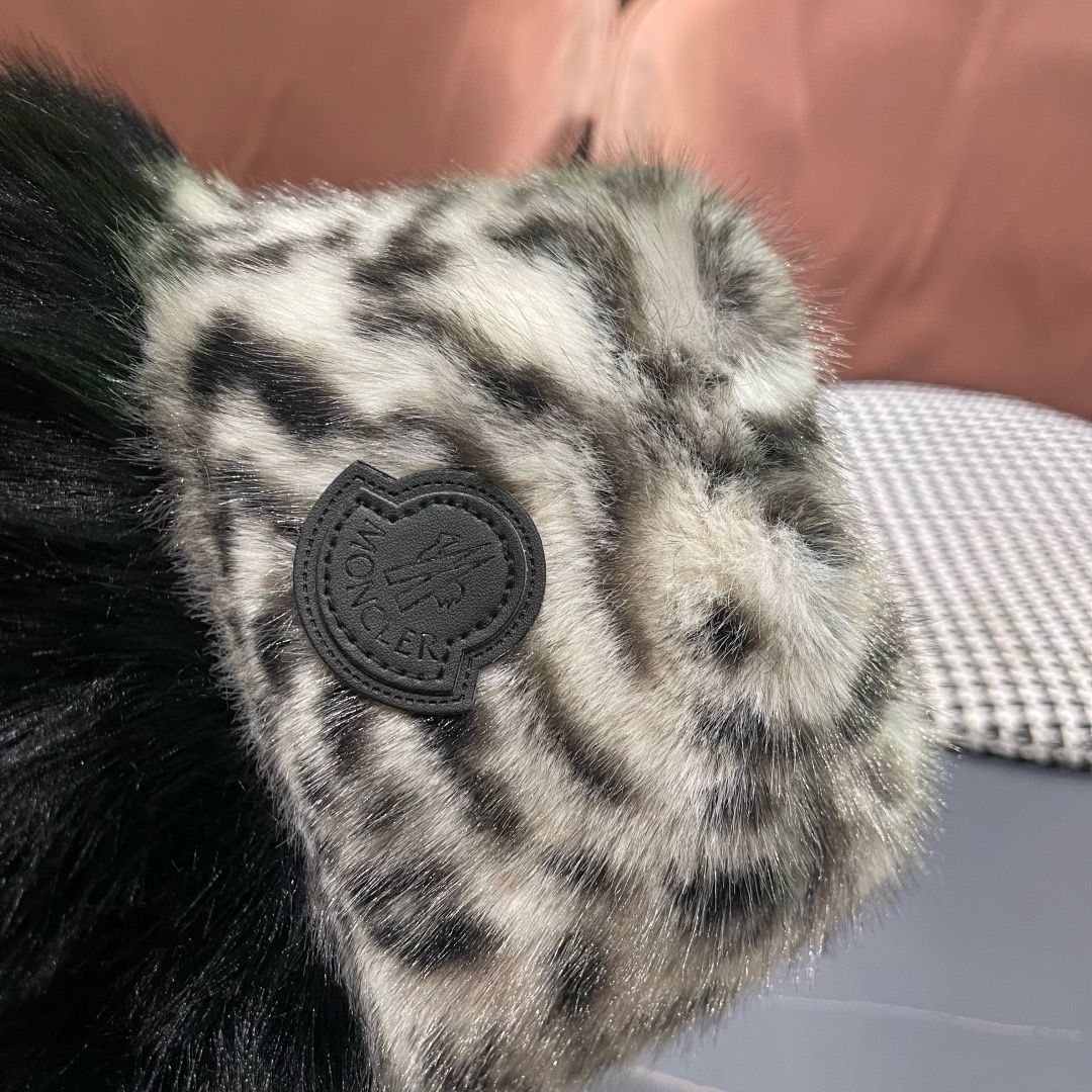 蒙囗MONCLER 秋冬日系网红豹纹毛绒渔夫帽女保暖东北蒙古帽显脸小帽潮