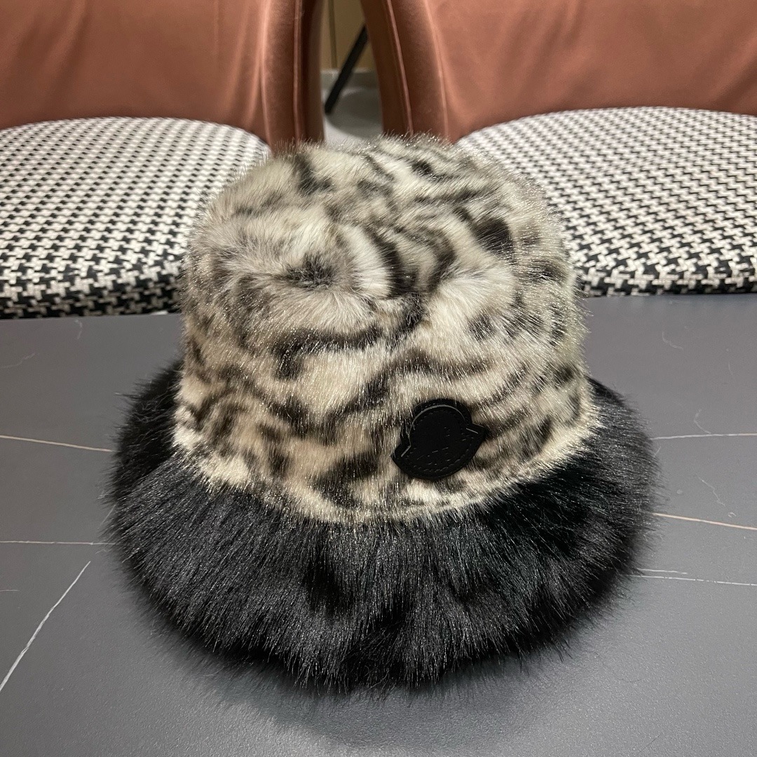 蒙囗MONCLER 秋冬日系网红豹纹毛绒渔夫帽女保暖东北蒙古帽显脸小帽潮