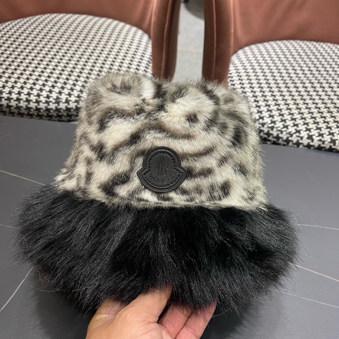 蒙囗MONCLER 秋冬日系网红豹纹毛绒渔夫帽女保暖东北蒙古帽显脸小帽潮