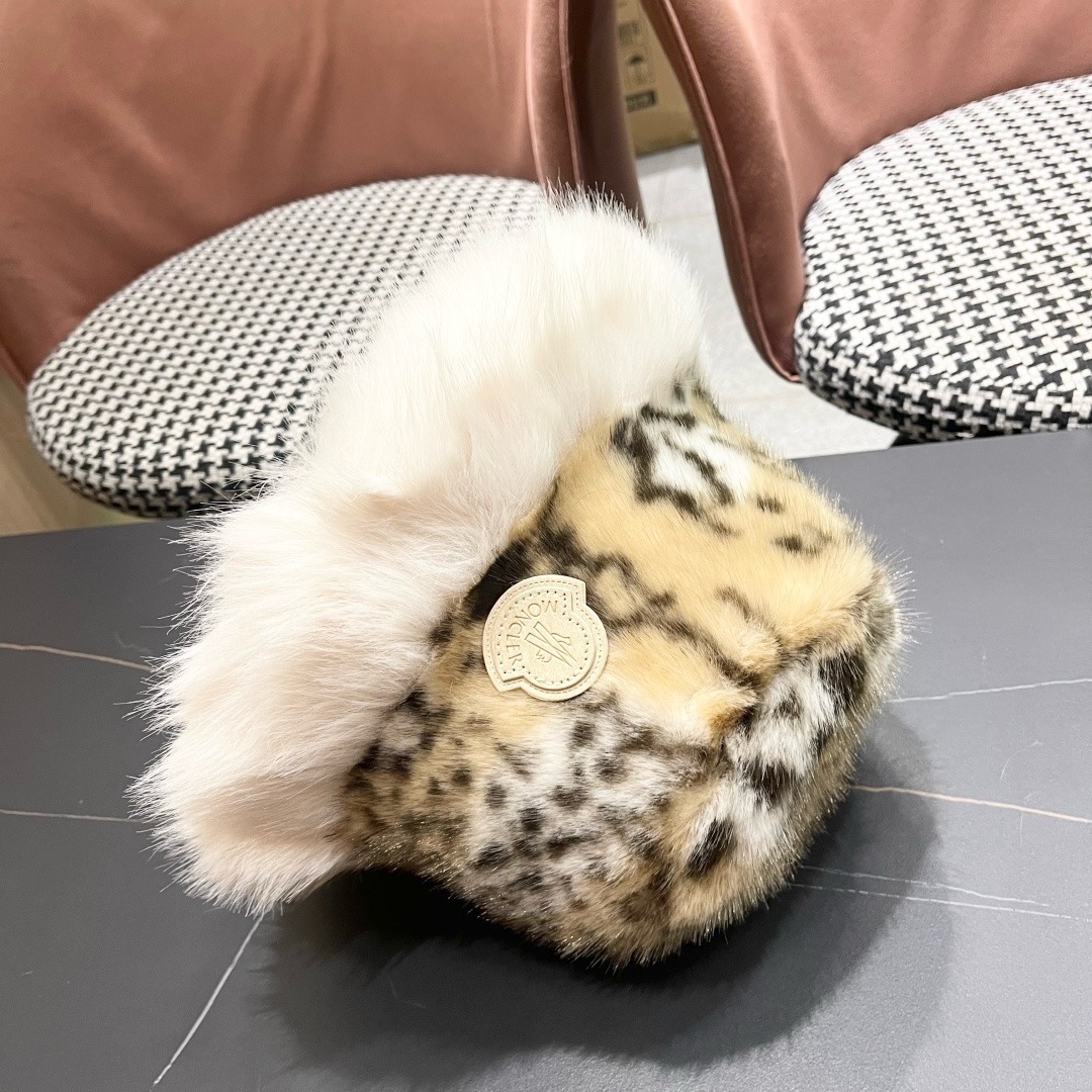 蒙囗MONCLER 秋冬日系网红豹纹毛绒渔夫帽女保暖东北蒙古帽显脸小帽潮