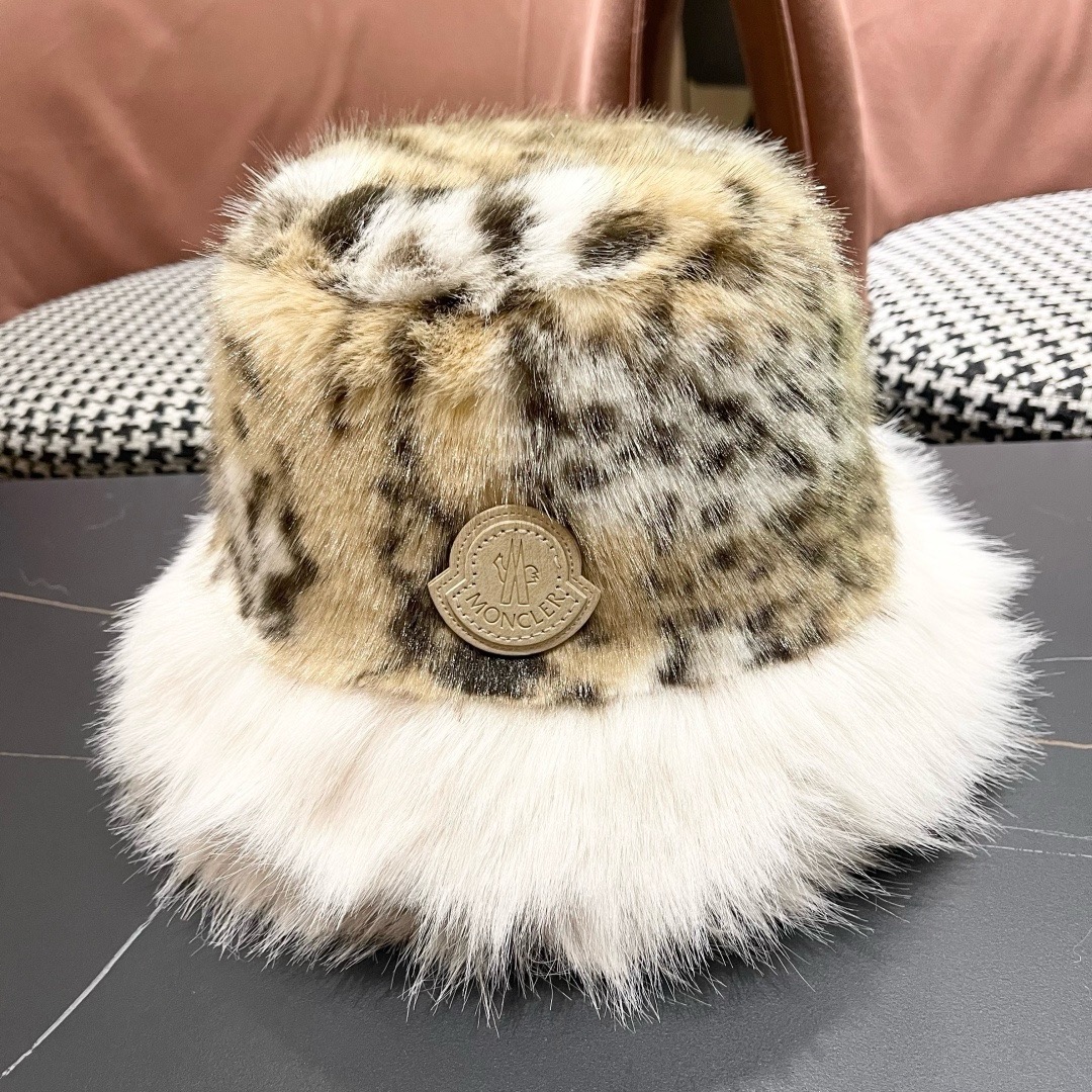 蒙囗MONCLER 秋冬日系网红豹纹毛绒渔夫帽女保暖东北蒙古帽显脸小帽潮