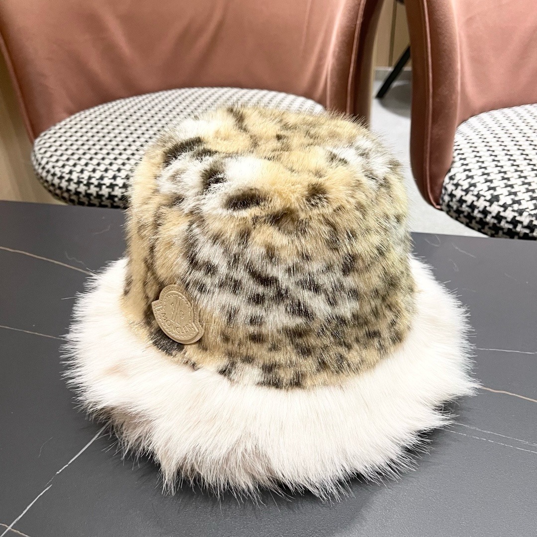 蒙囗MONCLER 秋冬日系网红豹纹毛绒渔夫帽女保暖东北蒙古帽显脸小帽潮