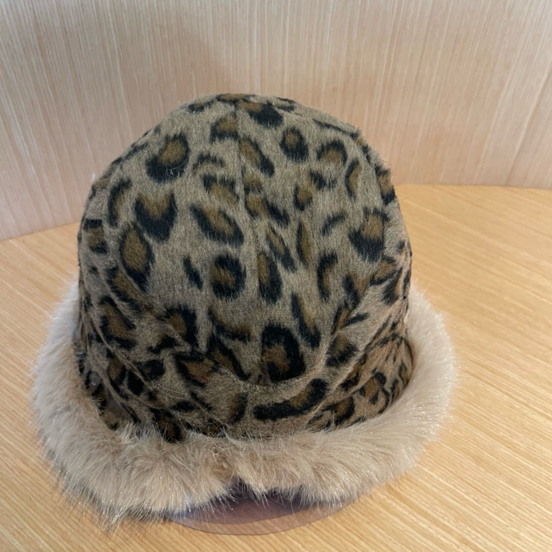 迪奥DIOR 帽子女秋冬不规则豹纹保暖护耳显脸小水桶帽韩版百搭加厚毛绒渔夫帽潮