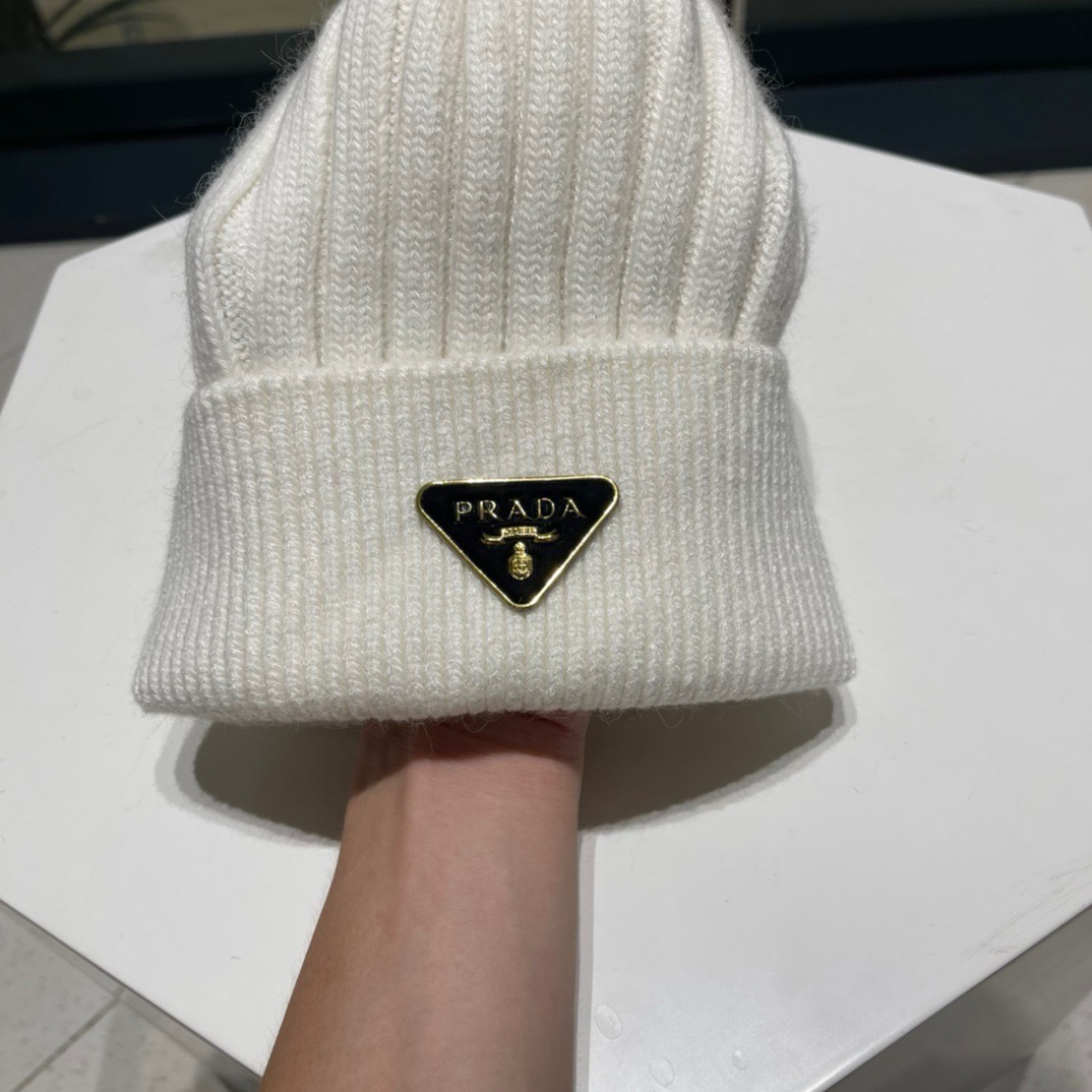🧢普拉达PRADA👒 秋冬专柜针织毛线帽，超火爆💖质感一流，出街超好搭配！减龄神器