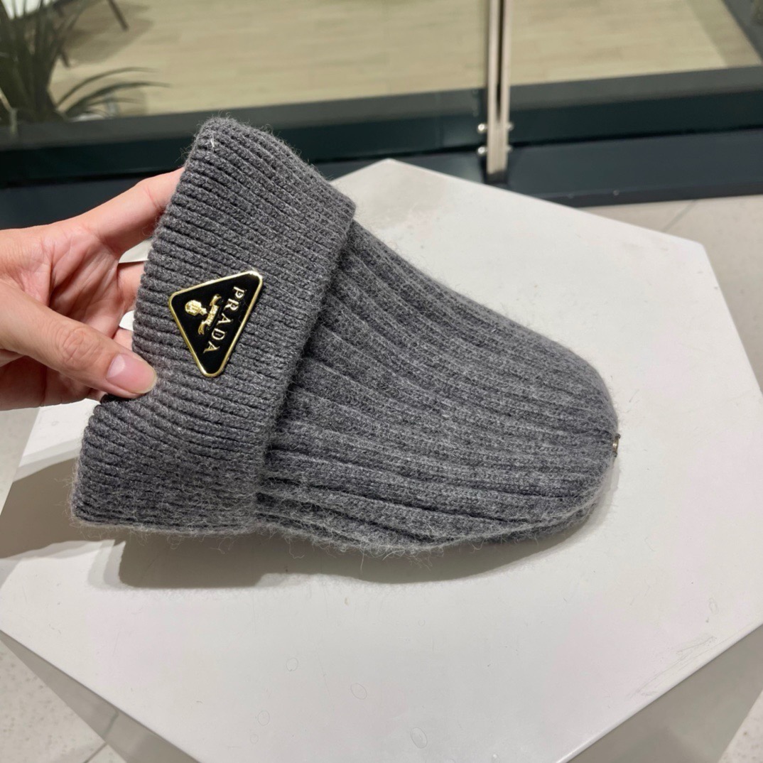 🧢普拉达PRADA👒 秋冬专柜针织毛线帽，超火爆💖质感一流，出街超好搭配！减龄神器