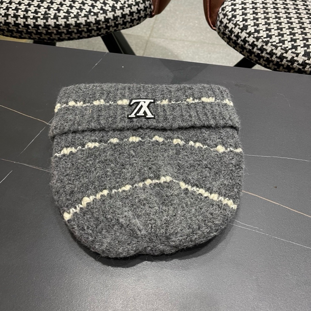 lv路易威登 帽子显脸小适合方圆脸韩系简约休闲毛线帽女秋冬百搭针织堆堆帽