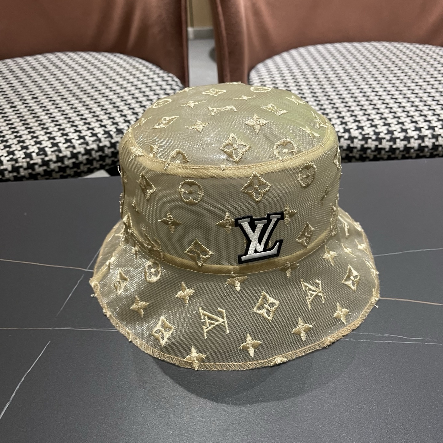 LV路易威登 蕾丝遮帽天帽子春夏薄款时尚女帽勾花夫帽时尚