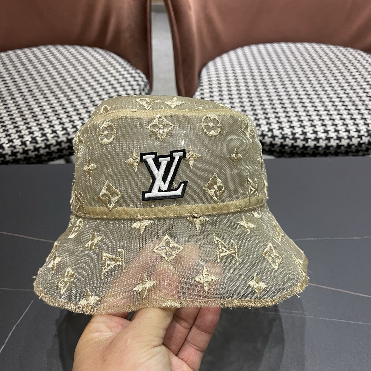 LV路易威登 蕾丝遮帽天帽子春夏薄款时尚女帽勾花夫帽时尚