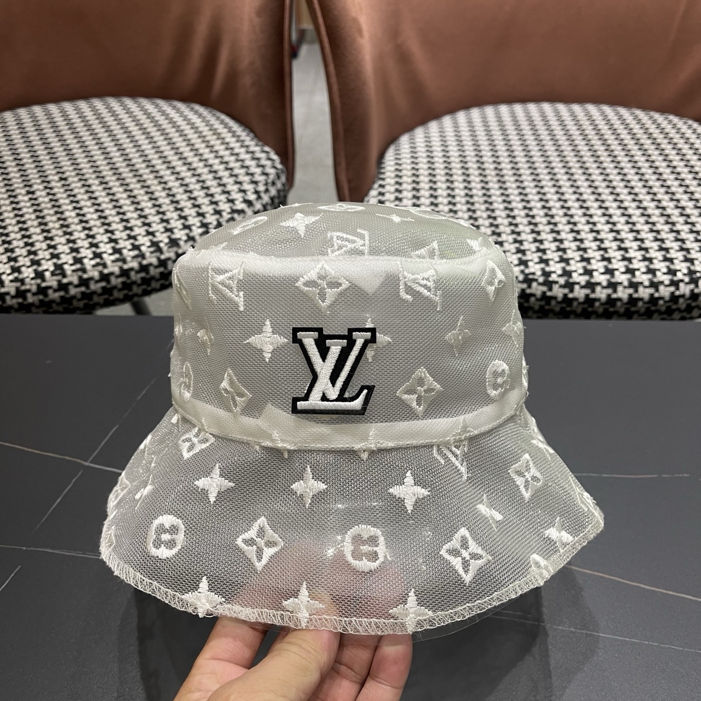 LV路易威登 蕾丝遮帽天帽子春夏薄款时尚女帽勾花夫帽时尚