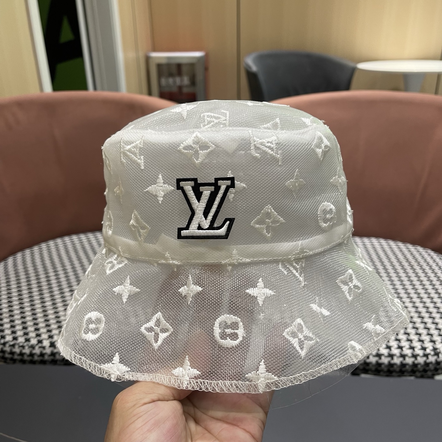 LV路易威登 蕾丝遮帽天帽子春夏薄款时尚女帽勾花夫帽时尚