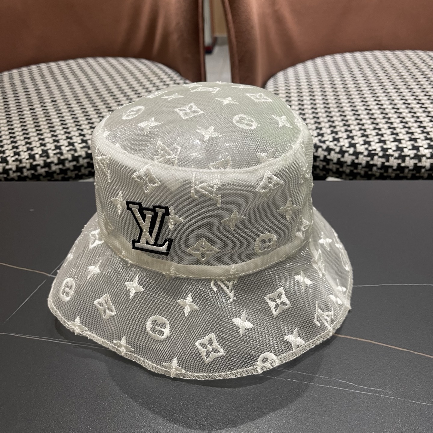 LV路易威登 蕾丝遮帽天帽子春夏薄款时尚女帽勾花夫帽时尚