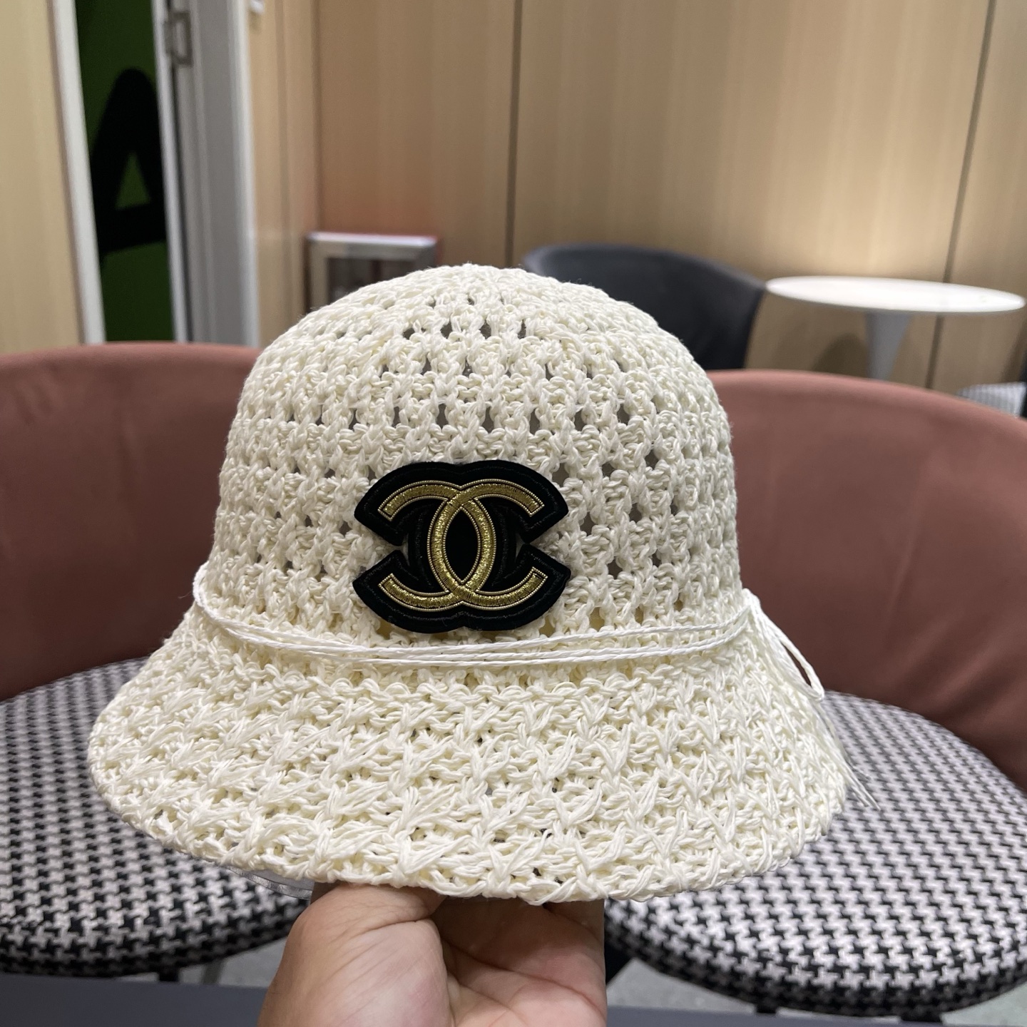 香奈儿CHANEL 渔夫帽女夏遮阳防晒草编日系透气镂空针织盆帽网红同款帽子 
