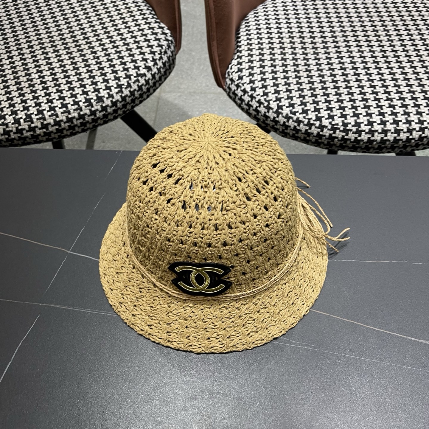 香奈儿CHANEL 渔夫帽女夏遮阳防晒草编日系透气镂空针织盆帽网红同款帽子 