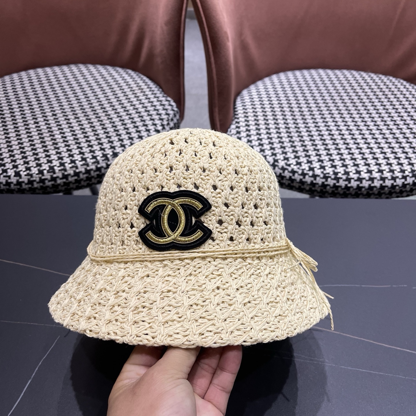 香奈儿CHANEL 渔夫帽女夏遮阳防晒草编日系透气镂空针织盆帽网红同款帽子 