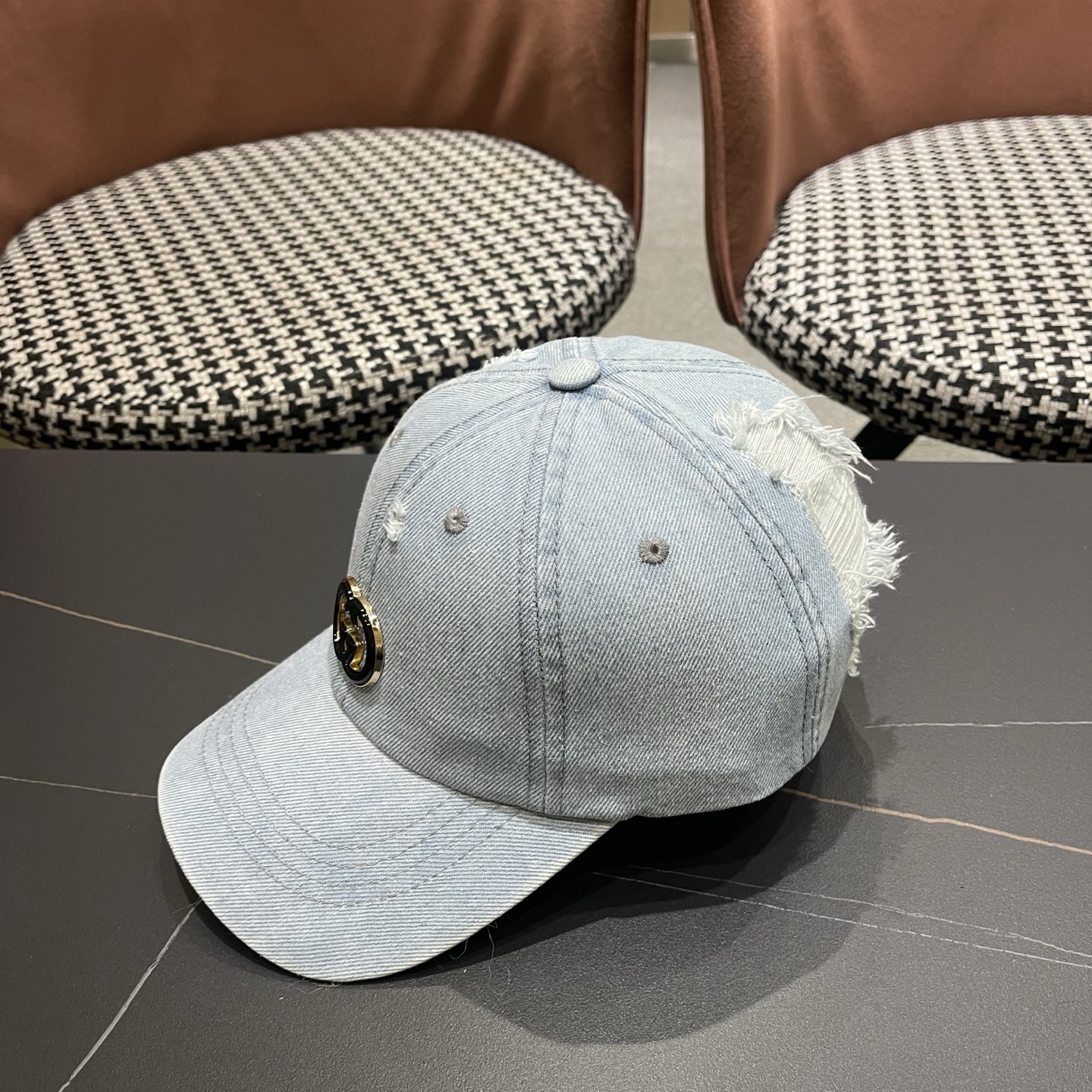 Gucci古奇新款甜辣风复古美式水洗牛仔黑色浅蓝磨破 薄款软顶弯檐棒球帽
