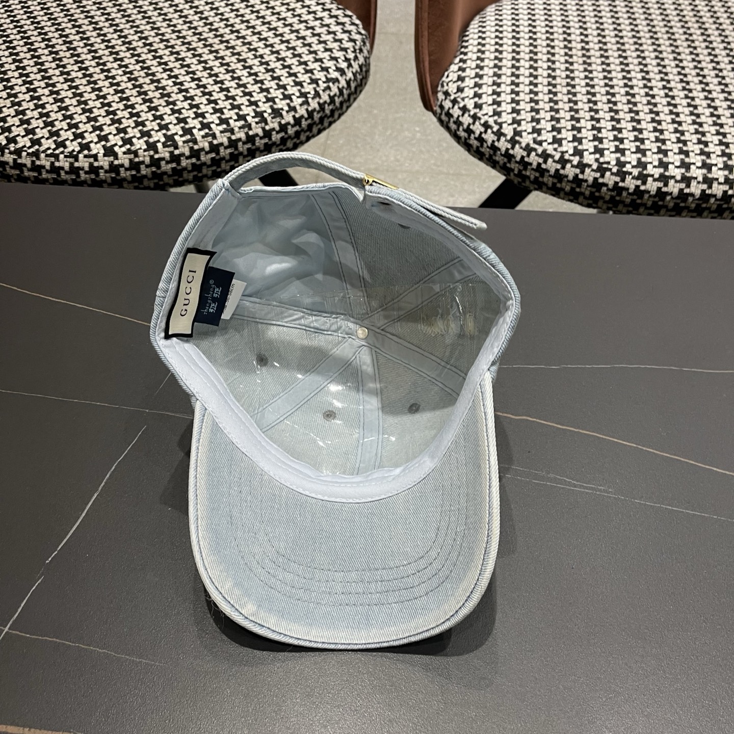 Gucci古奇新款甜辣风复古美式水洗牛仔黑色浅蓝磨破 薄款软顶弯檐棒球帽