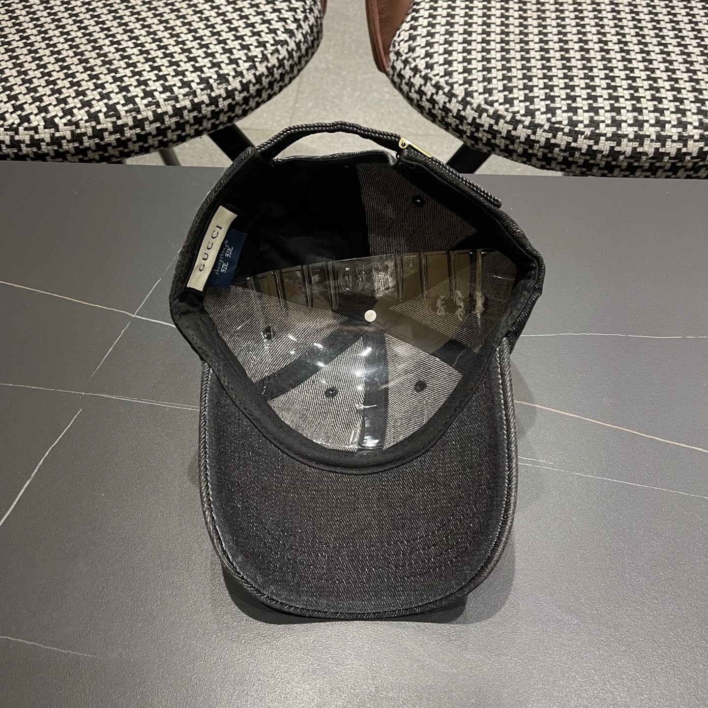 Gucci古奇新款甜辣风复古美式水洗牛仔黑色浅蓝磨破 薄款软顶弯檐棒球帽