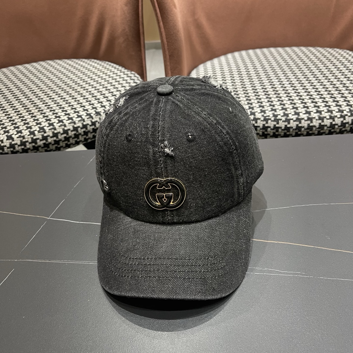 Gucci古奇新款甜辣风复古美式水洗牛仔黑色浅蓝磨破 薄款软顶弯檐棒球帽