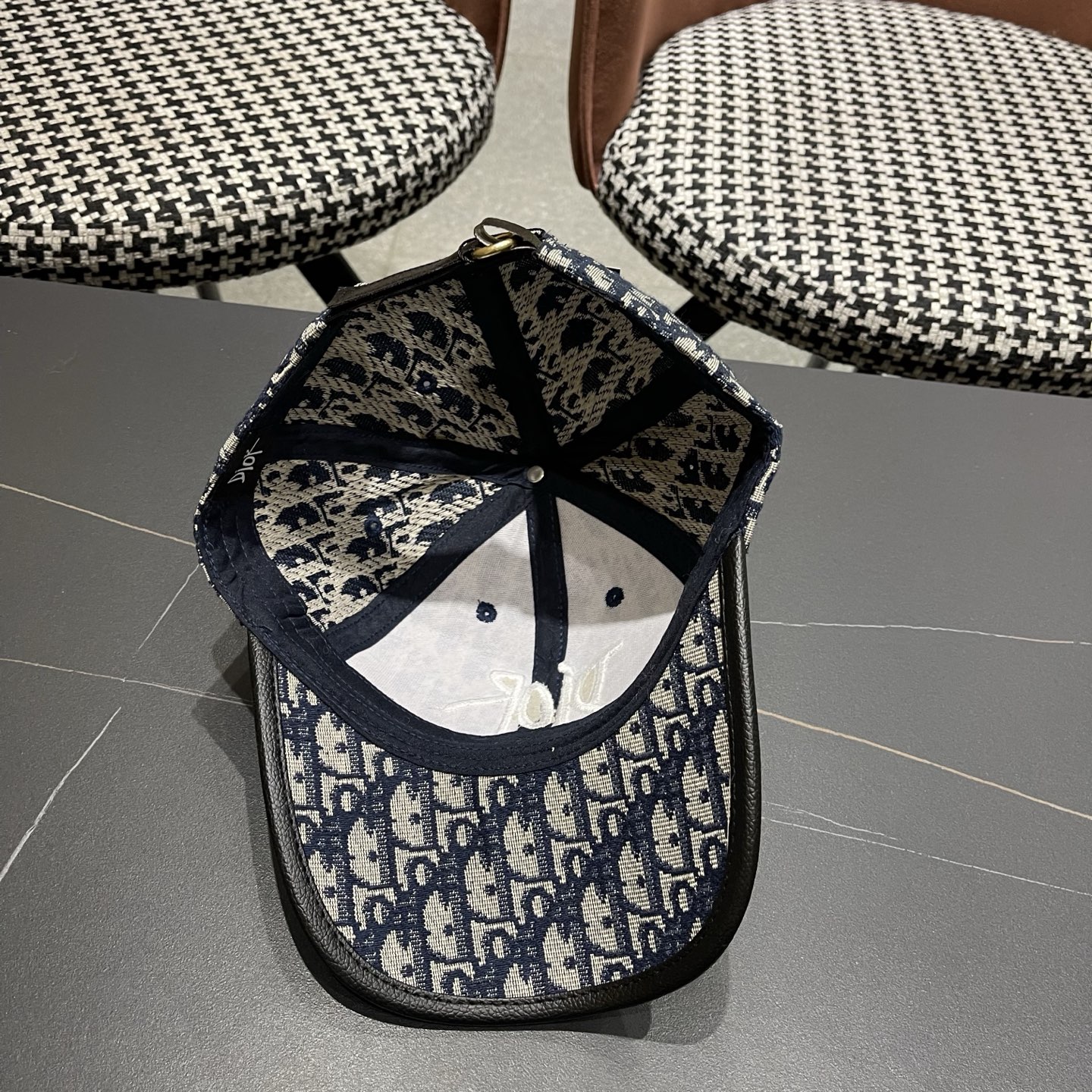 迪奥Dior 新款满印字母帽子男女春款鸭舌帽显脸小硬顶棒球帽户外休闲遮阳帽