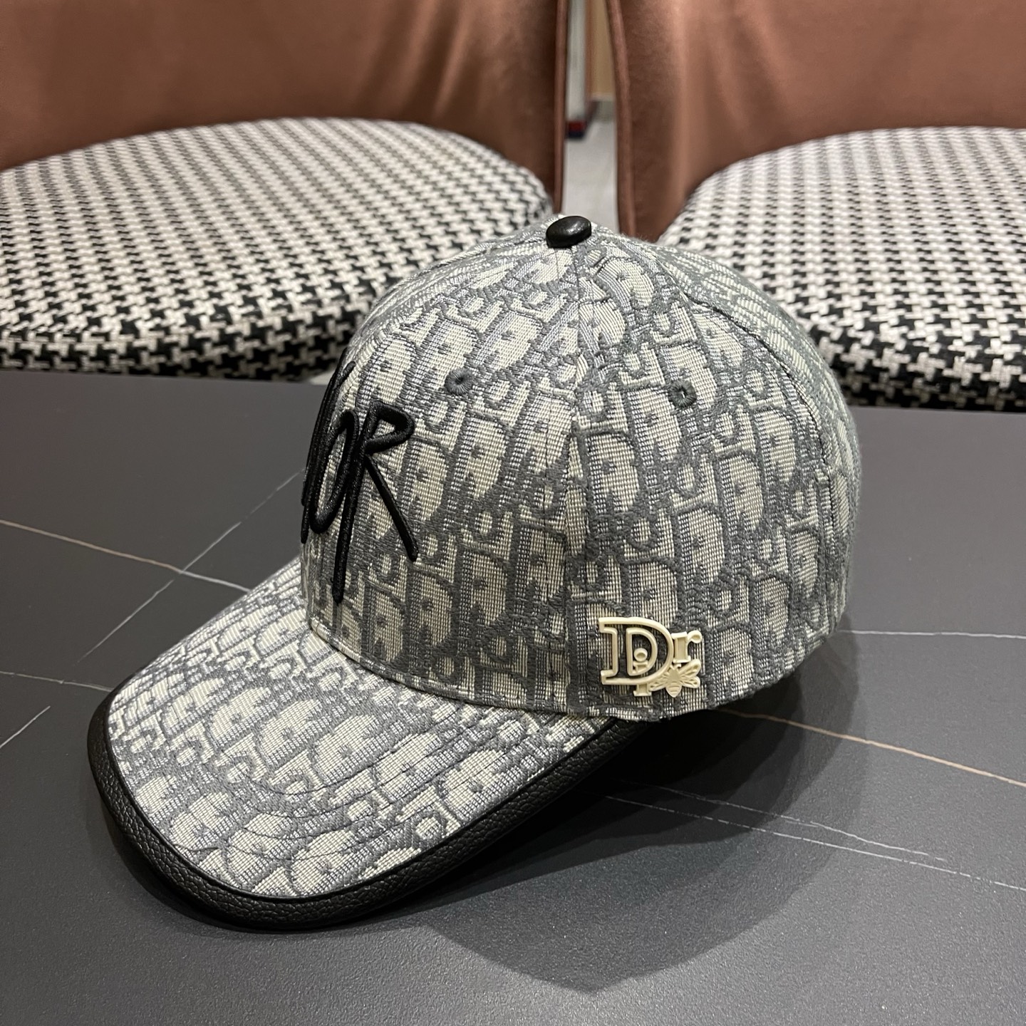 迪奥Dior 新款满印字母帽子男女春款鸭舌帽显脸小硬顶棒球帽户外休闲遮阳帽