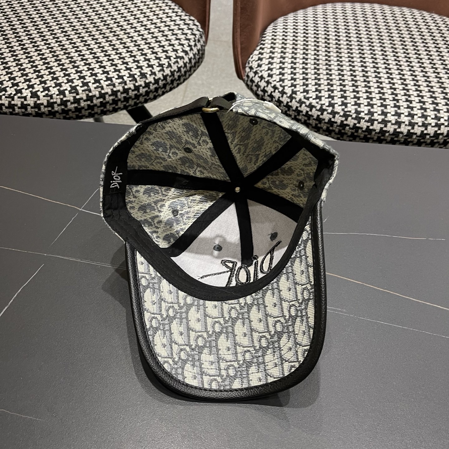 迪奥Dior 新款满印字母帽子男女春款鸭舌帽显脸小硬顶棒球帽户外休闲遮阳帽