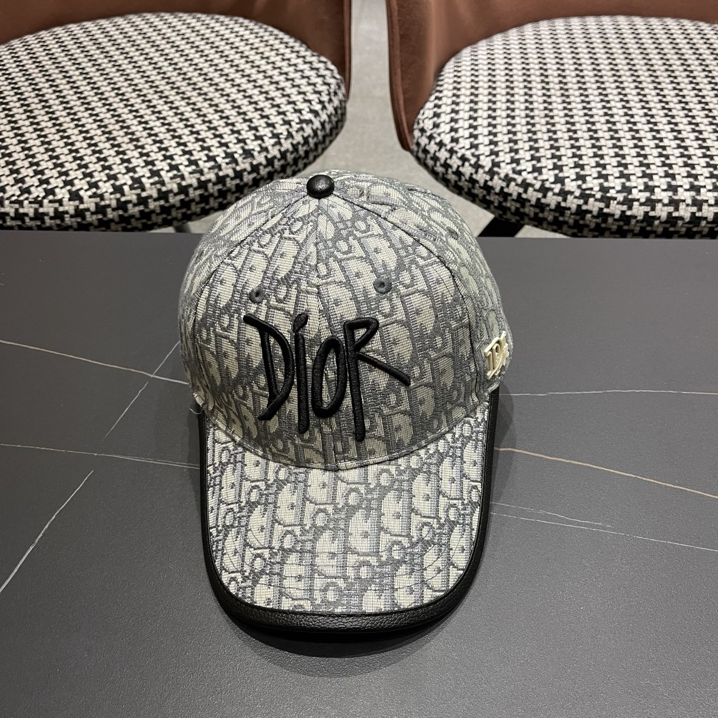 迪奥Dior 新款满印字母帽子男女春款鸭舌帽显脸小硬顶棒球帽户外休闲遮阳帽