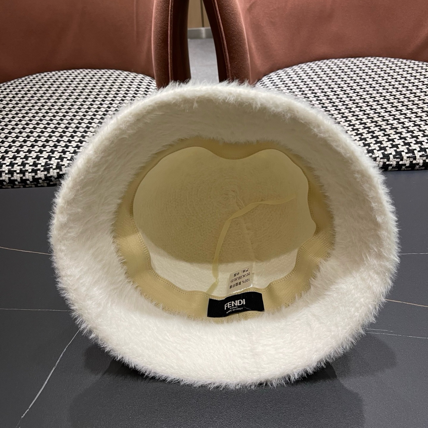 Fendi hat Japan purchasing plush warm bucket hat for women autumn winter casual versatile face-showing small basin hat fisherman hat trendy — photo 10