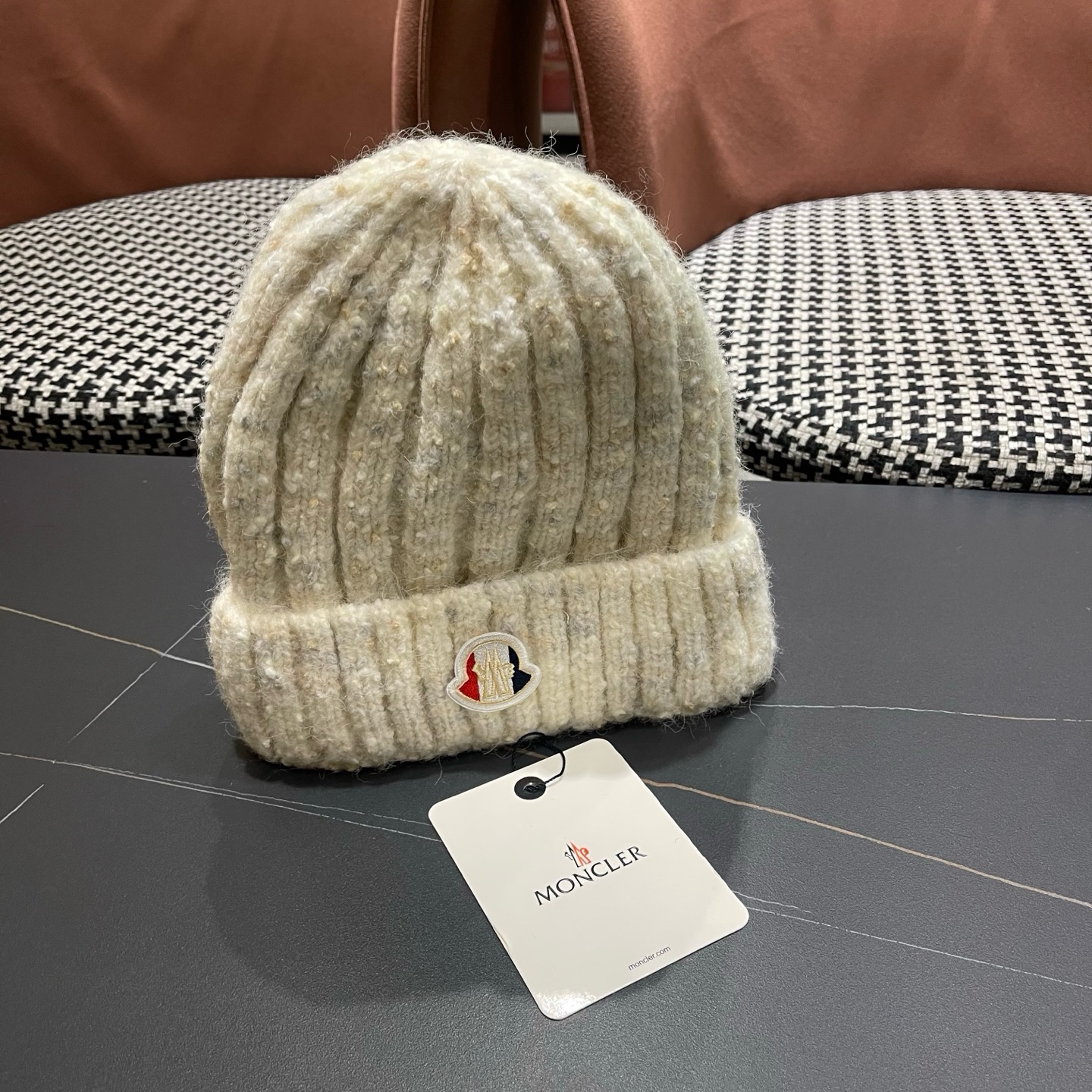 Moncler 日系彩点毛线帽子女秋冬新款防寒护耳保暖冷帽大头围毛球针织帽