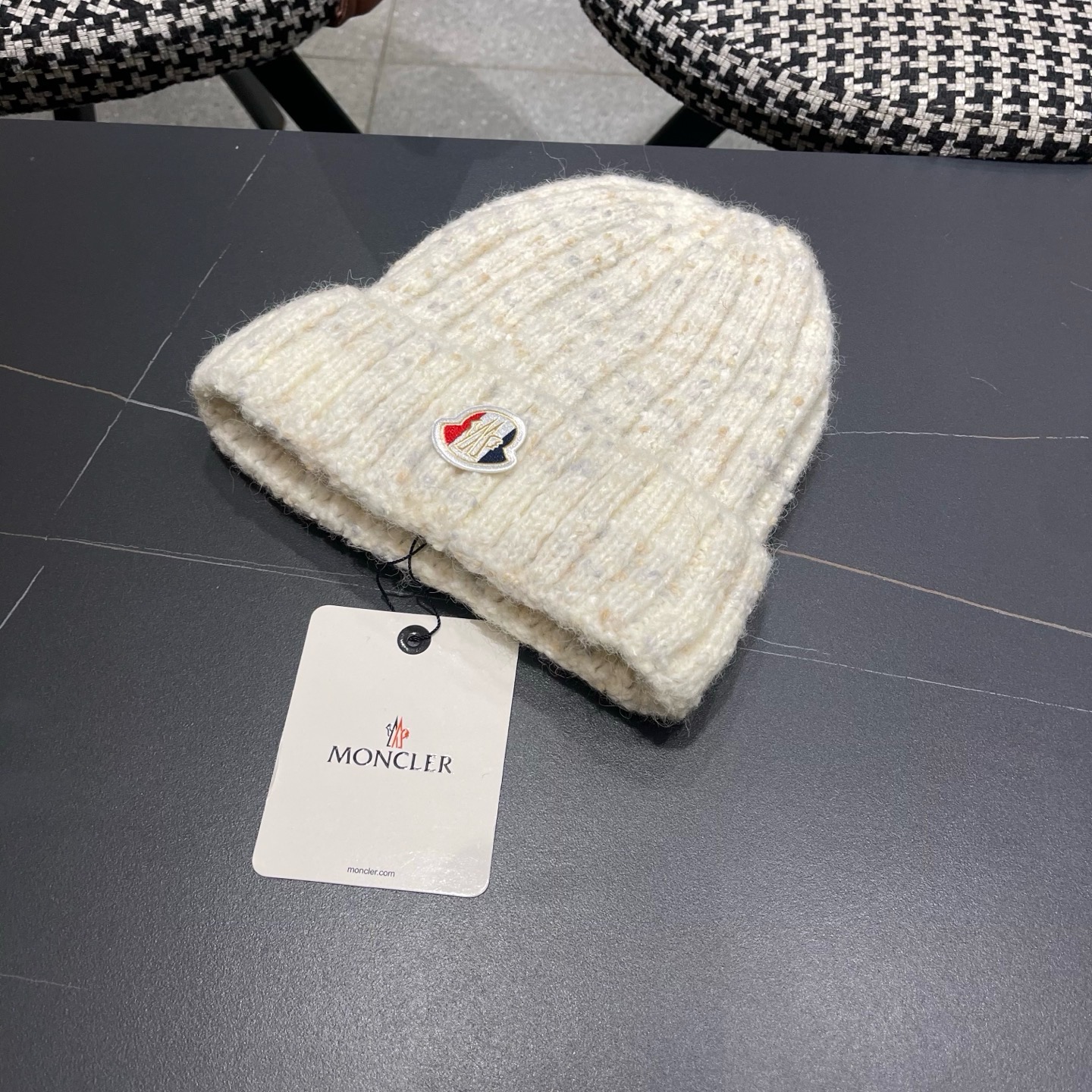 Moncler 日系彩点毛线帽子女秋冬新款防寒护耳保暖冷帽大头围毛球针织帽