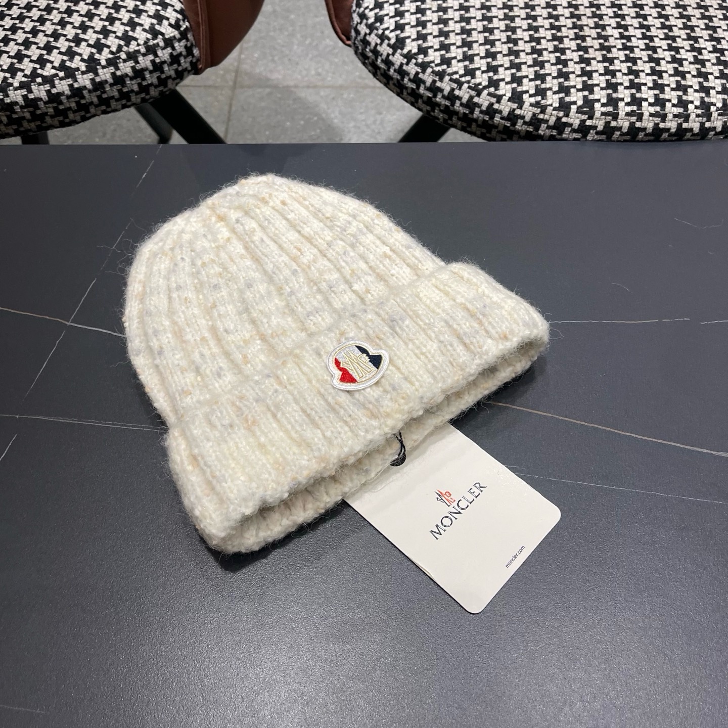 Moncler 日系彩点毛线帽子女秋冬新款防寒护耳保暖冷帽大头围毛球针织帽