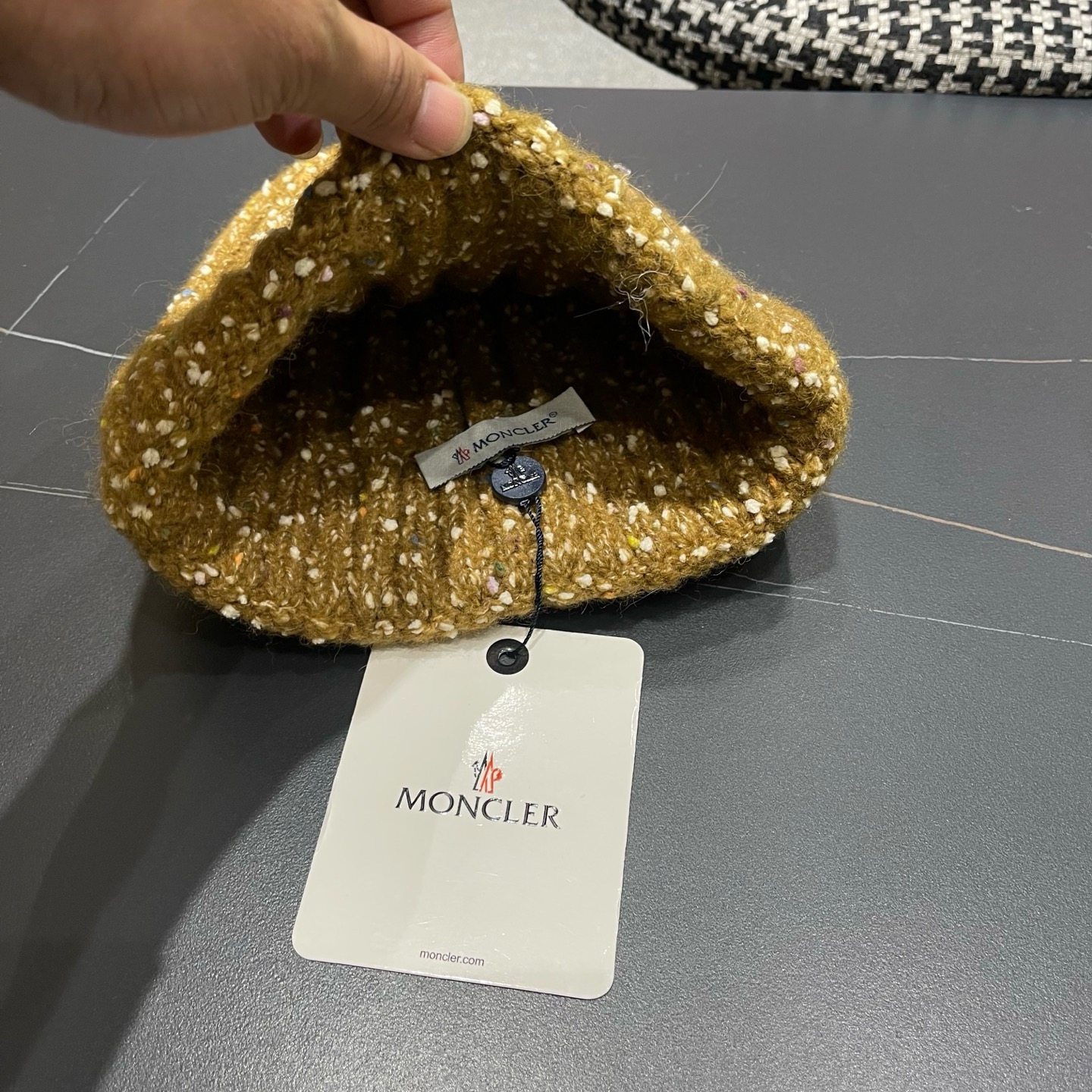 Moncler 日系彩点毛线帽子女秋冬新款防寒护耳保暖冷帽大头围毛球针织帽