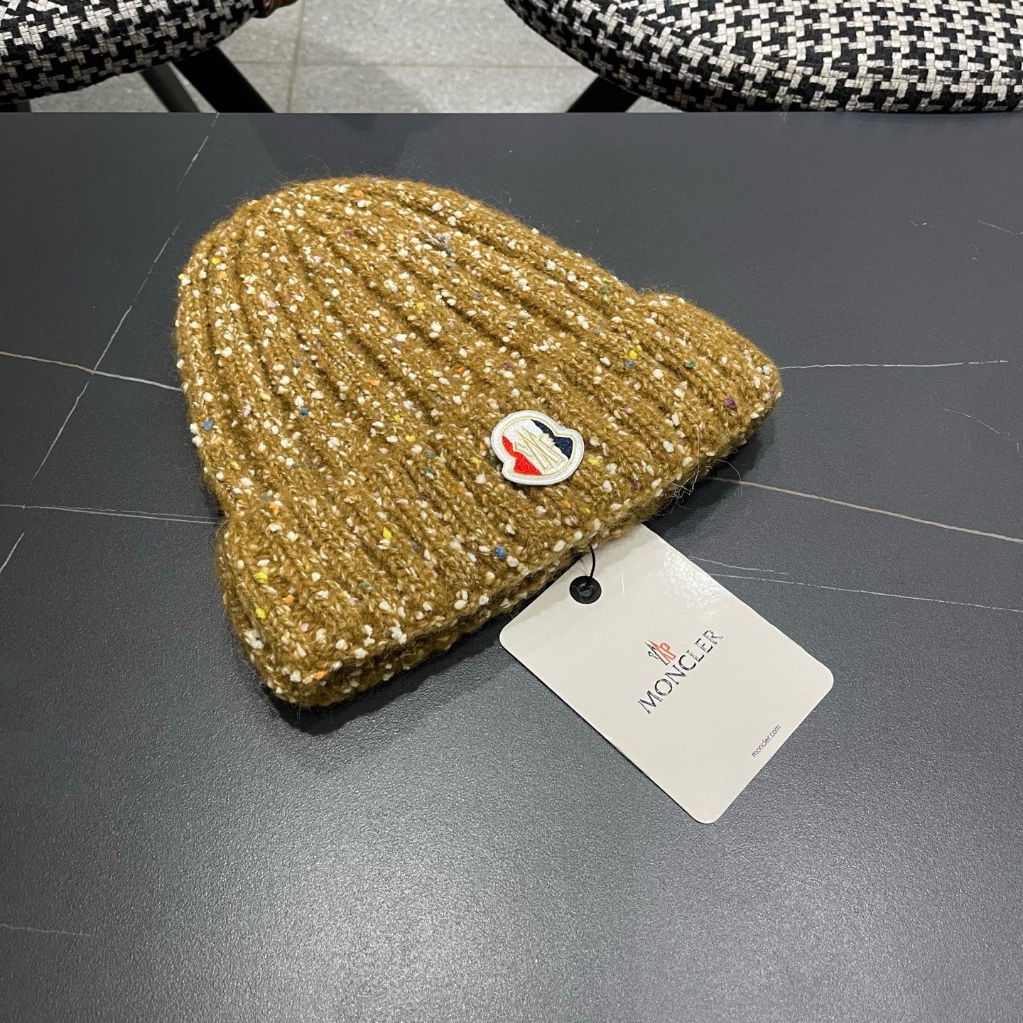 Moncler 日系彩点毛线帽子女秋冬新款防寒护耳保暖冷帽大头围毛球针织帽