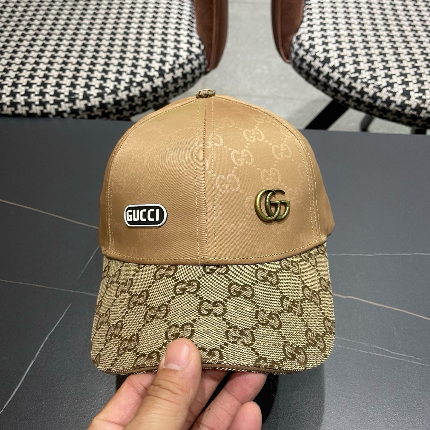 Gucci(古奇)经典原单棒球帽😍专柜1:1开模订制，最高版本，实物拍摄，四季百搭男女适用，基础头围56，贴片可调节。