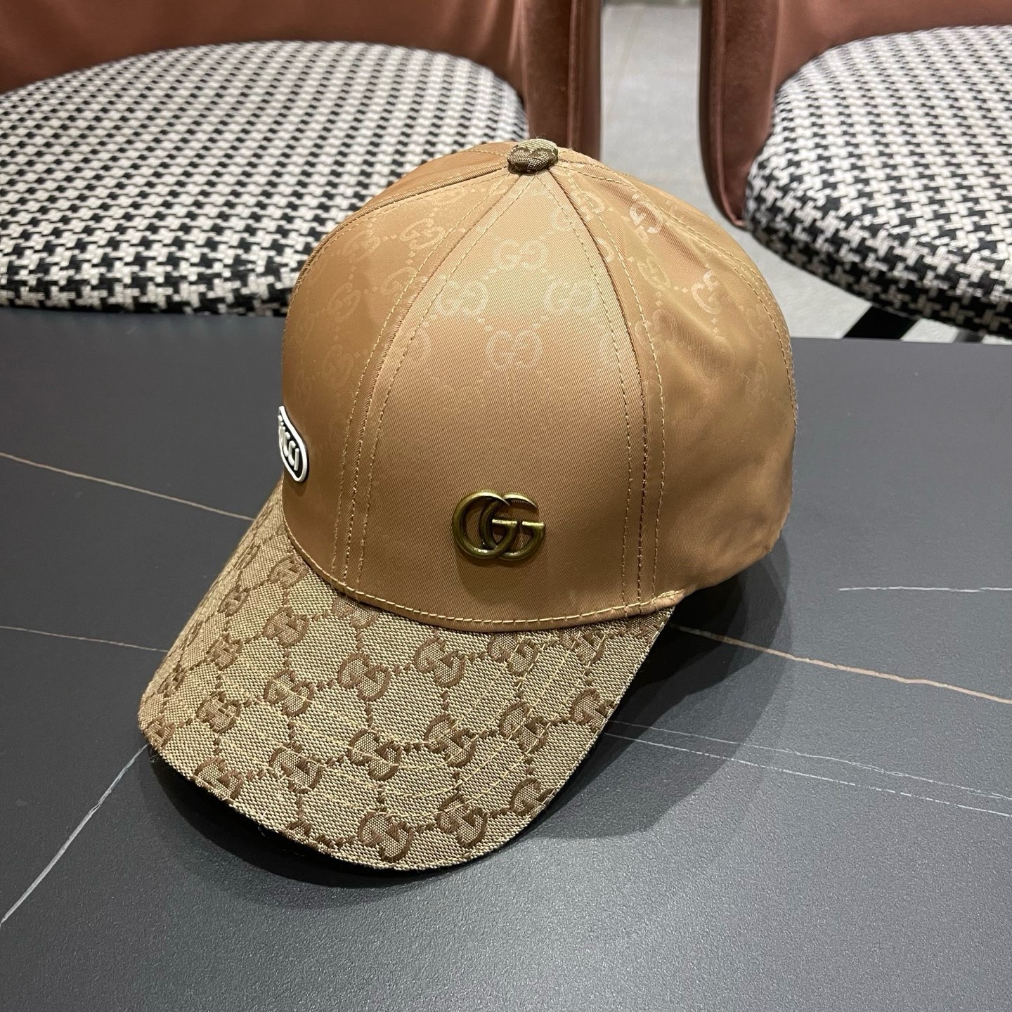 Gucci(古奇)经典原单棒球帽😍专柜1:1开模订制，最高版本，实物拍摄，四季百搭男女适用，基础头围56，贴片可调节。