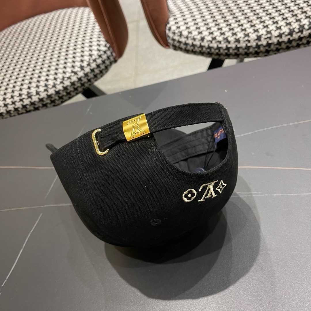 LV路易威登新款棒球帽风街头风十足更符合现在时尚小哥哥小姐姐的style，