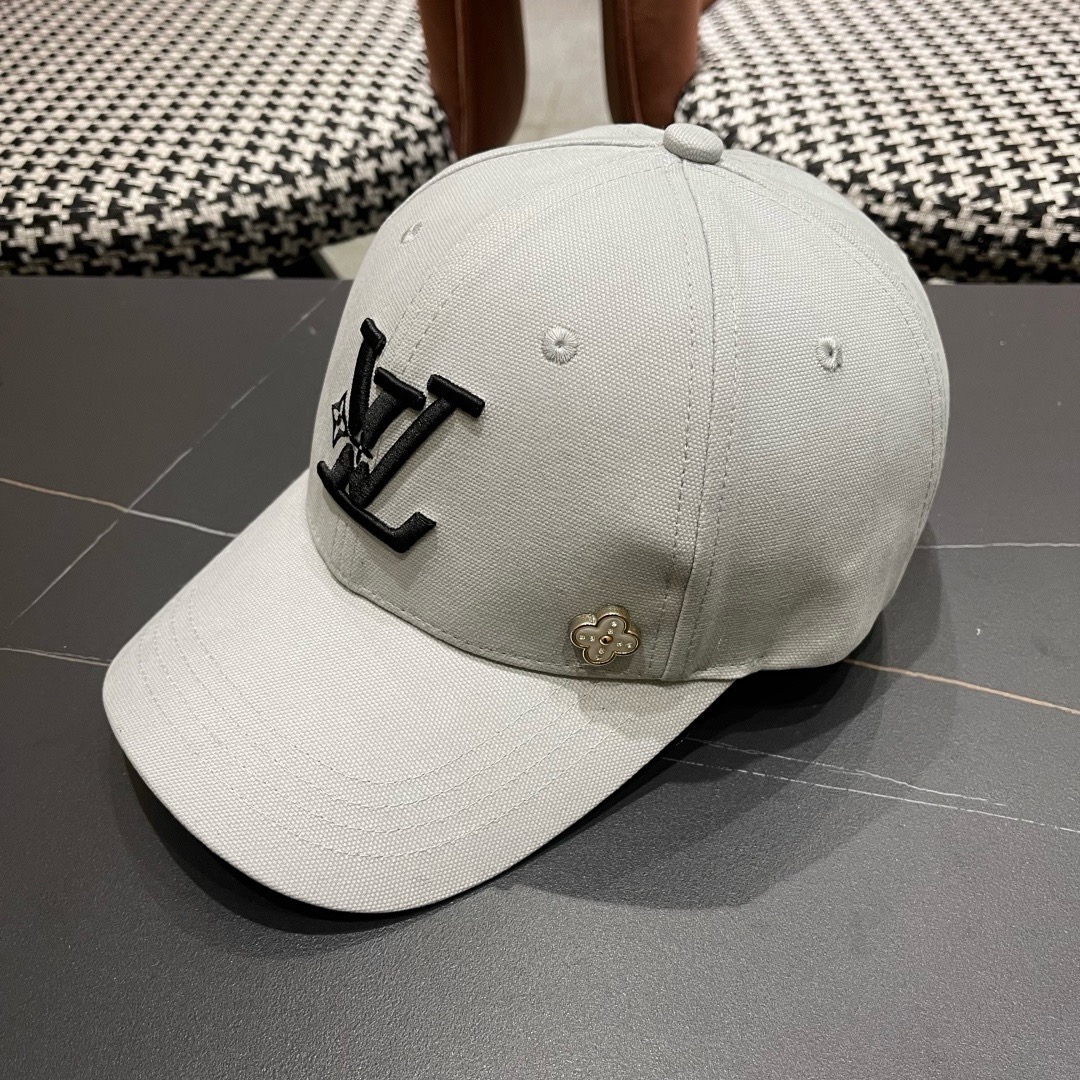 LV路易威登新款棒球帽风街头风十足更符合现在时尚小哥哥小姐姐的style，