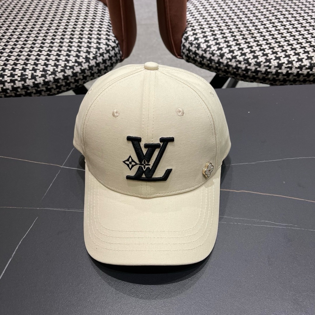 LV路易威登新款棒球帽风街头风十足更符合现在时尚小哥哥小姐姐的style，