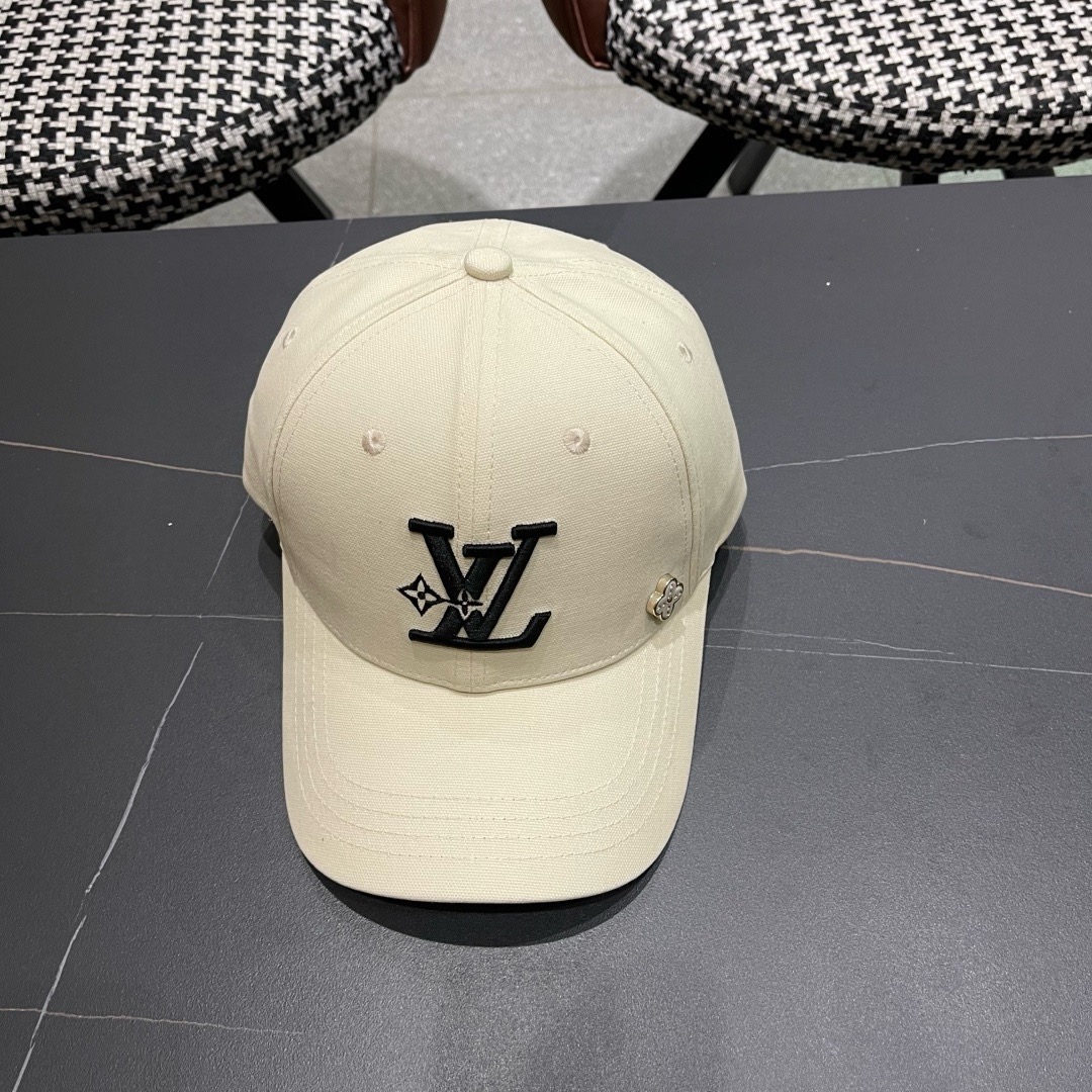 LV路易威登新款棒球帽风街头风十足更符合现在时尚小哥哥小姐姐的style，