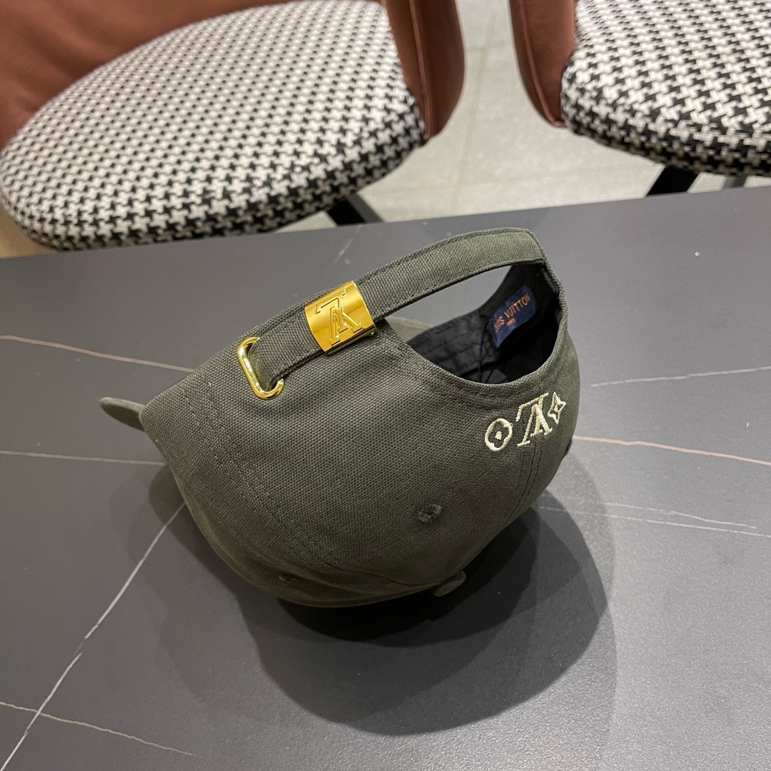 LV路易威登新款棒球帽风街头风十足更符合现在时尚小哥哥小姐姐的style，