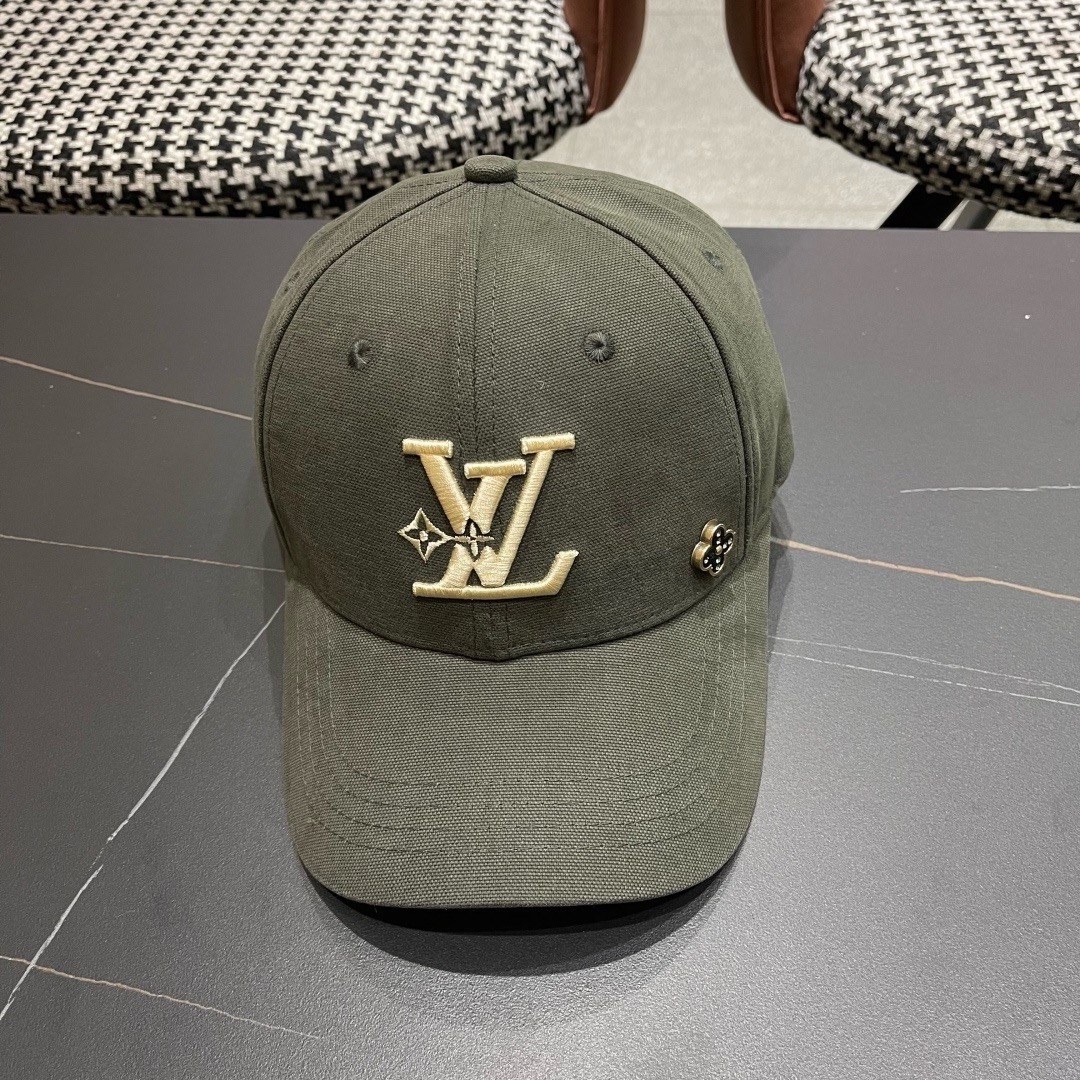 LV路易威登新款棒球帽风街头风十足更符合现在时尚小哥哥小姐姐的style，