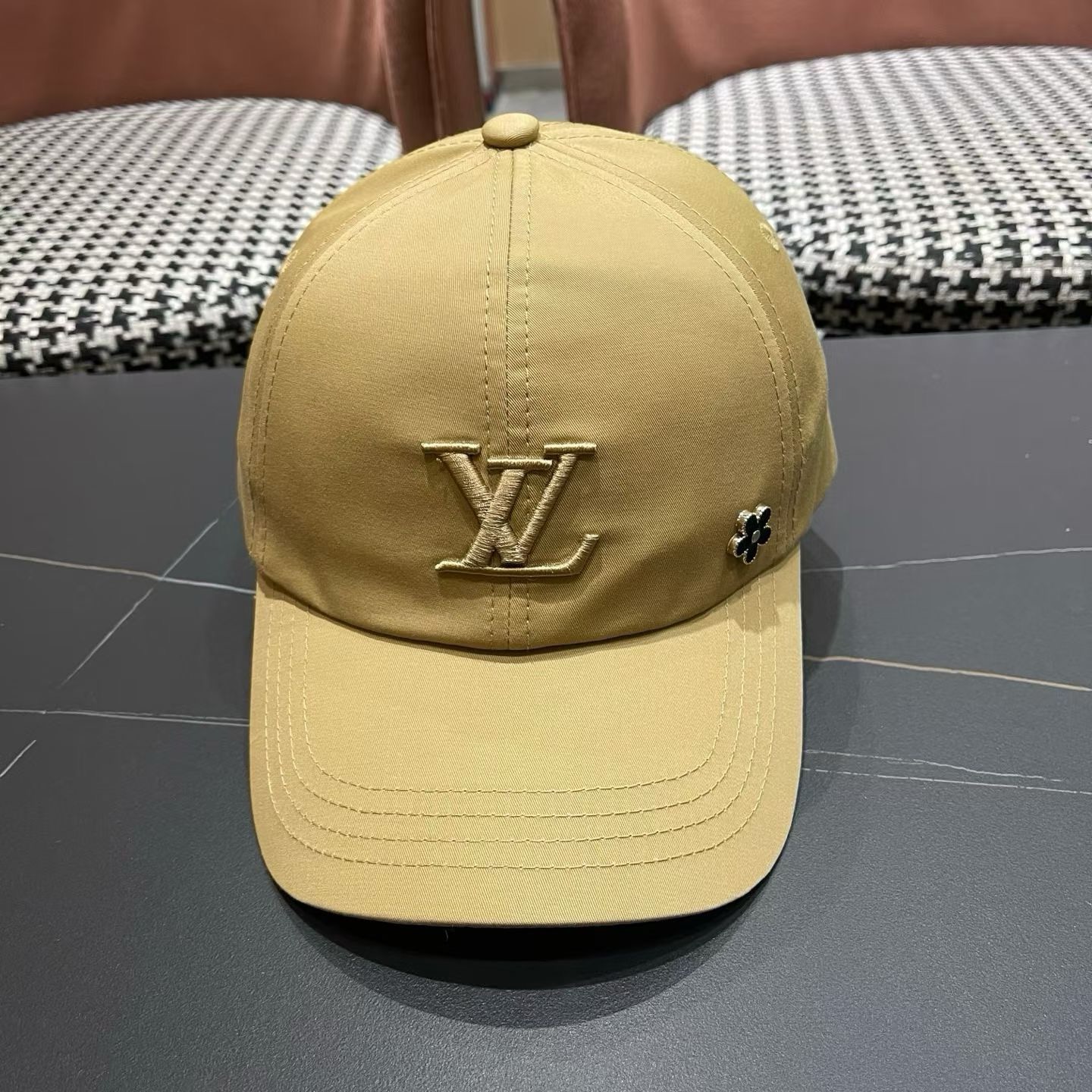 LV路易威登新款原单棒球帽，1:1开模订制，原版时尚帅气质量超赞，基础头围56，贴片可调节。