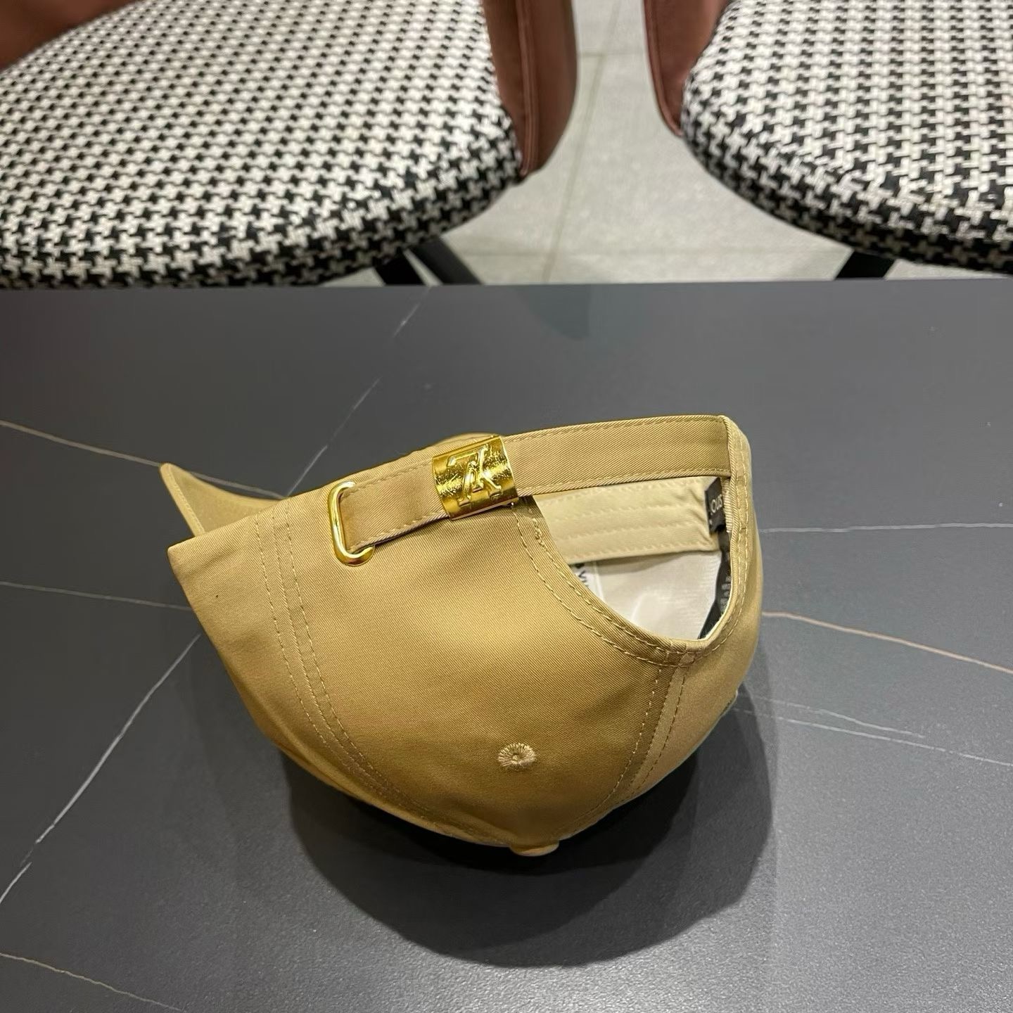 LV路易威登新款原单棒球帽，1:1开模订制，原版时尚帅气质量超赞，基础头围56，贴片可调节。
