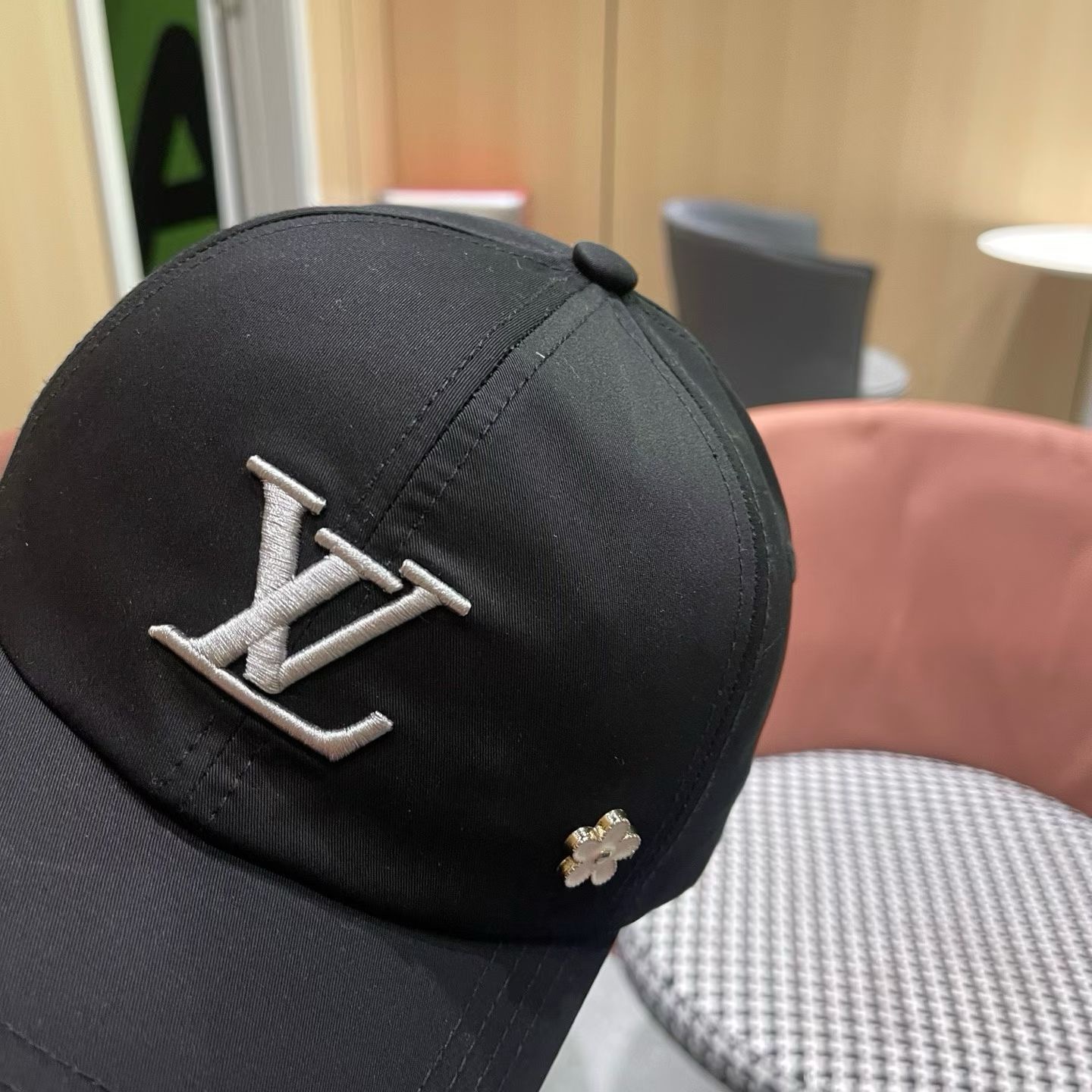 LV路易威登新款原单棒球帽，1:1开模订制，原版时尚帅气质量超赞，基础头围56，贴片可调节。