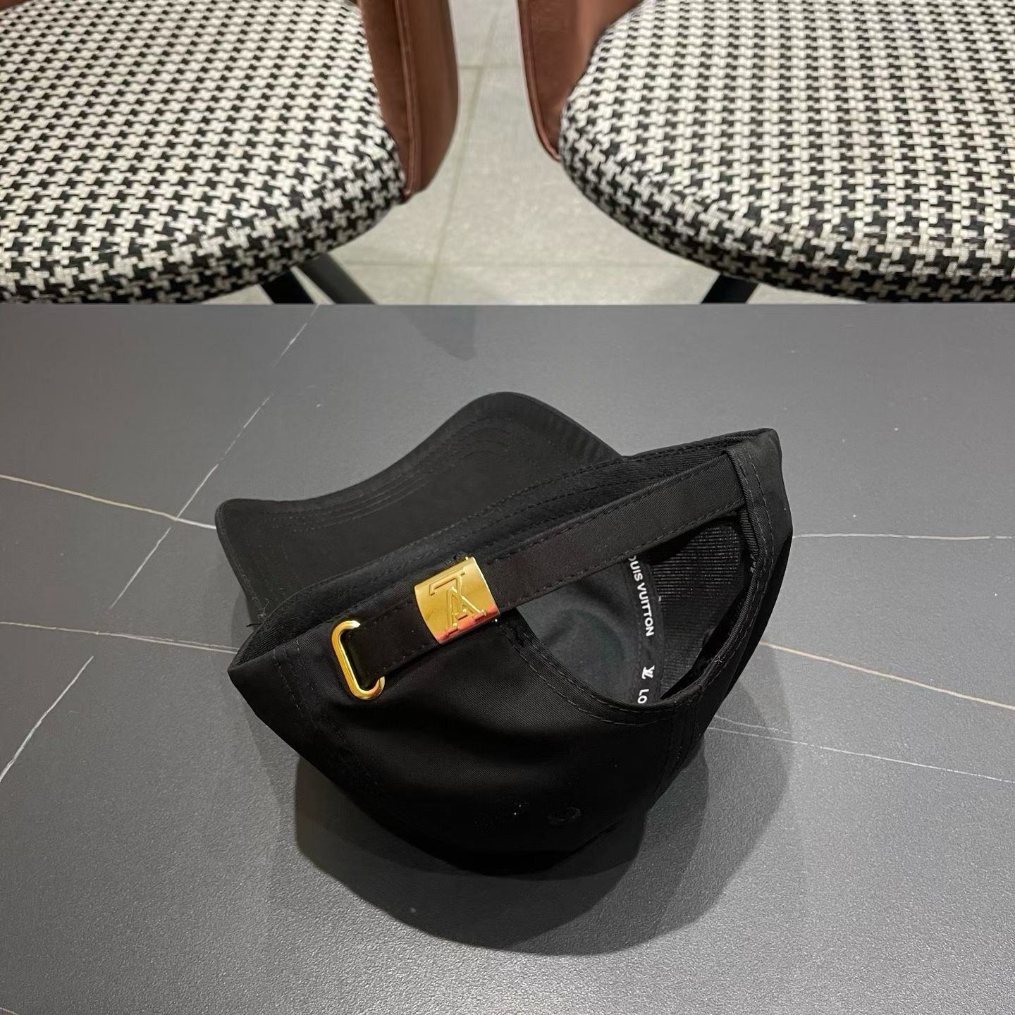 LV路易威登新款原单棒球帽，1:1开模订制，原版时尚帅气质量超赞，基础头围56，贴片可调节。