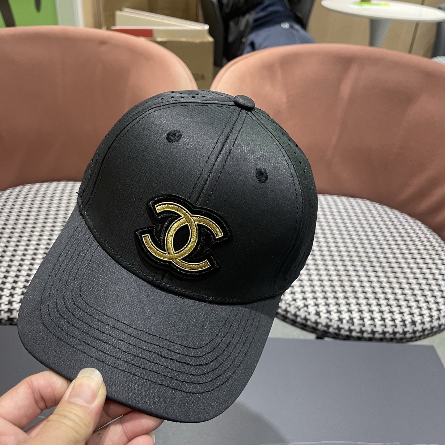 🧢CHANEL香奈儿～新款典经款棒球帽，细节做都工很精致，经典男女都🉑