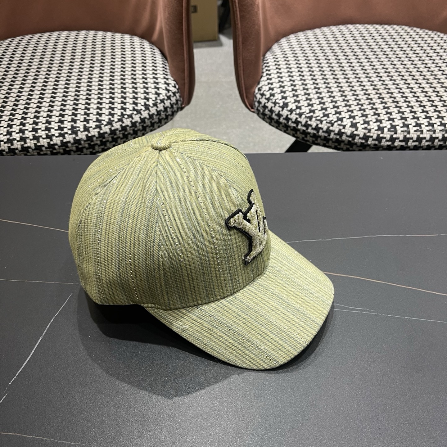 🧢LV路易威登棒球帽，非常经典的经典，流行的复古美，四季可用，出门必备，非常显脸小