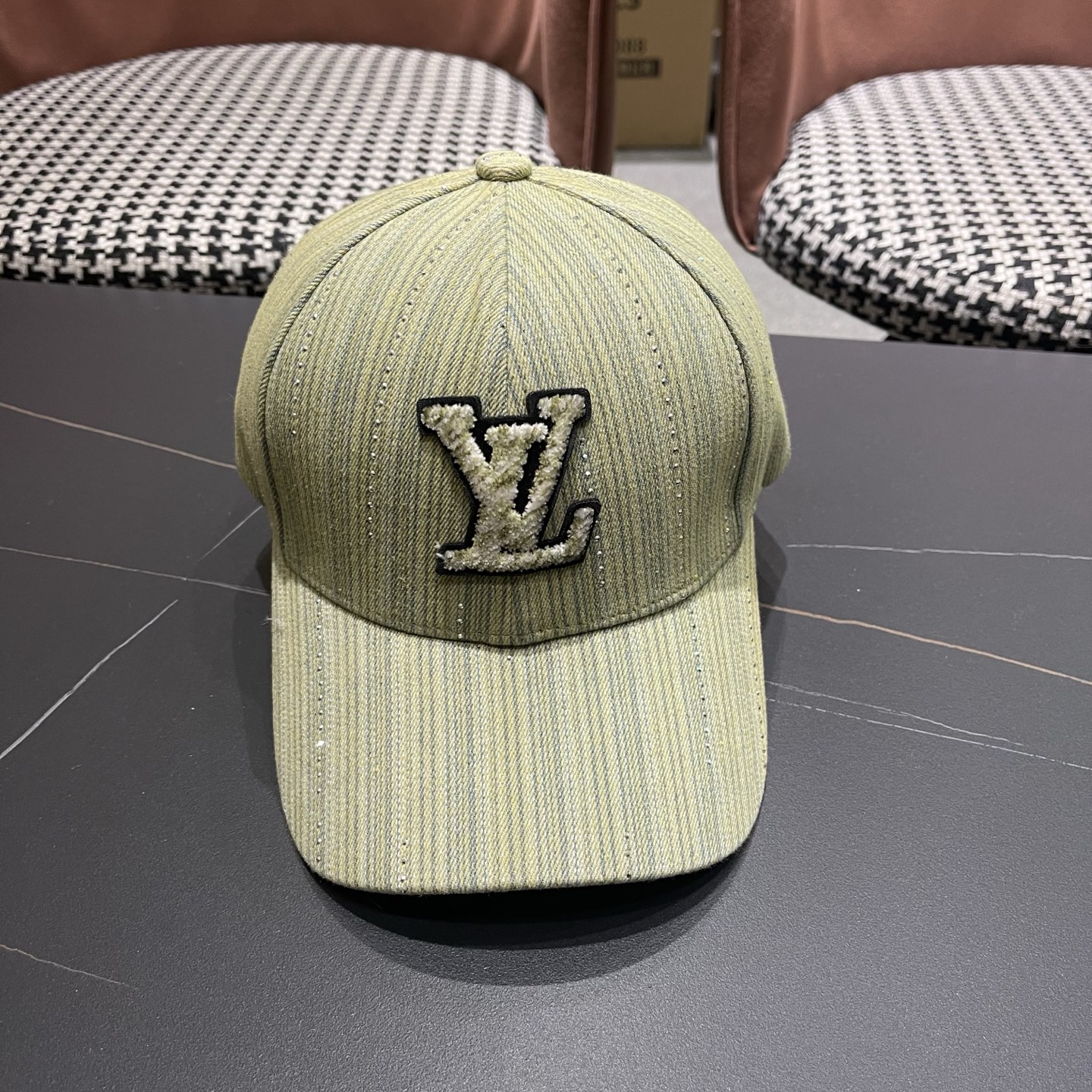 🧢LV路易威登棒球帽，非常经典的经典，流行的复古美，四季可用，出门必备，非常显脸小