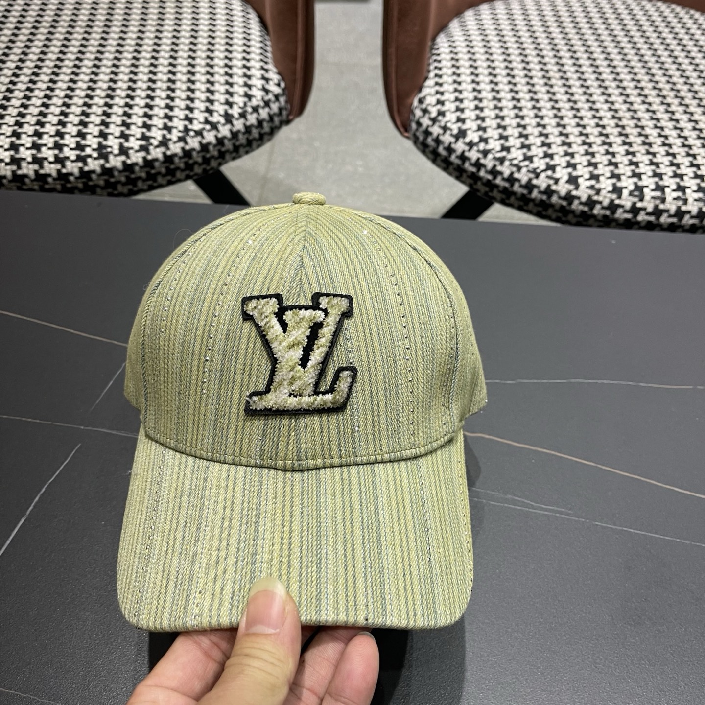 🧢LV路易威登棒球帽，非常经典的经典，流行的复古美，四季可用，出门必备，非常显脸小
